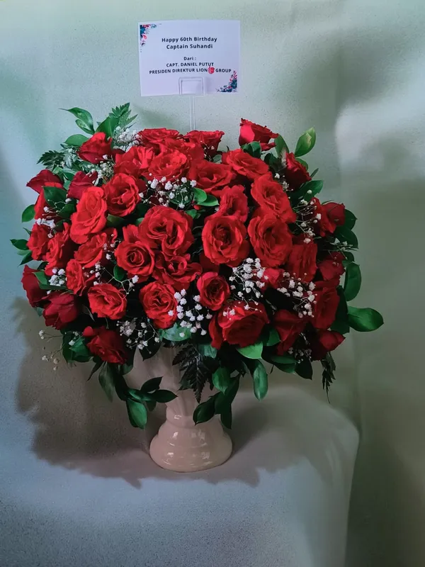 Rangkaian Bunga Segar Elegant Rosenufa Florist
